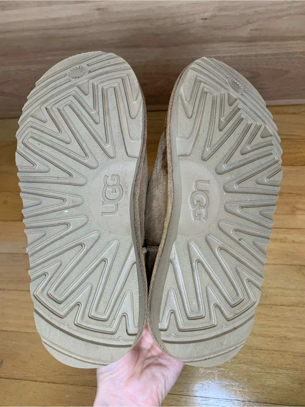 Ugg Classic Short Kids Boots - Size 2